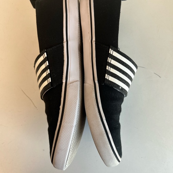 Disney The Bradford Exchange Mickey Mouse Women’s Slip-On Canvas Shoes Size 9 - Picture 8 of 14